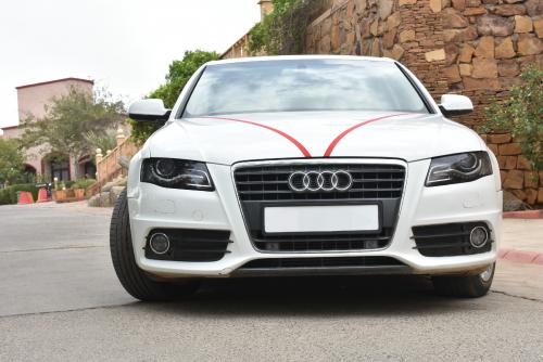 AUDI A4 (LUXURIOUS)