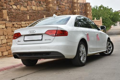 AUDI A4 (LUXURIOUS)